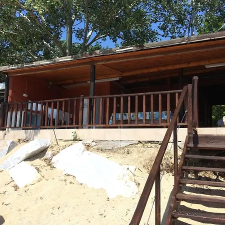 Sarakina Wooden House Campsite