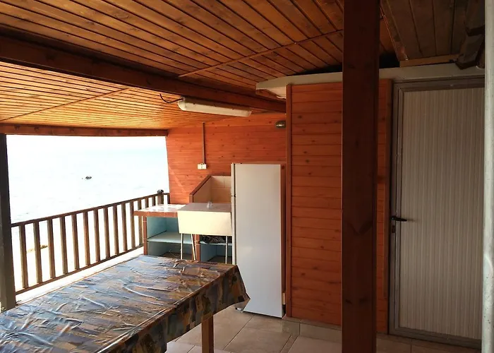 Camping Sarakina Wooden House Elaiokhorion