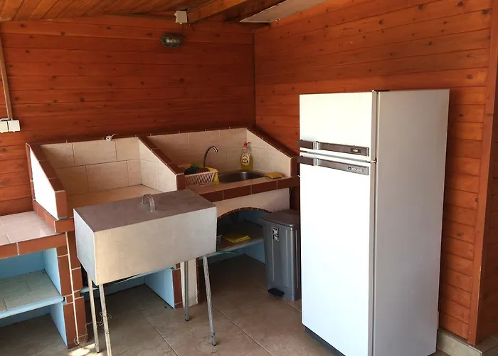 Sarakina Wooden House Camping