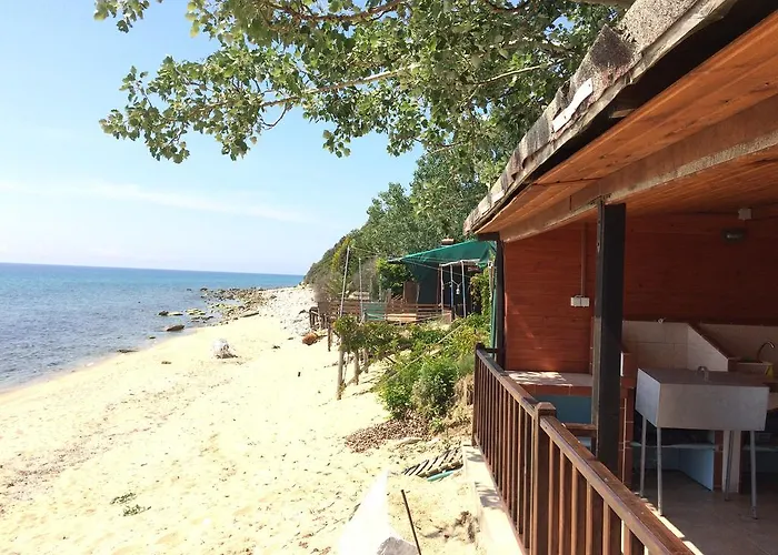 Sarakina Wooden House Кемпинг Elaiokhorion